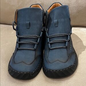 Stylish Navy High-Top Sneakers for Men